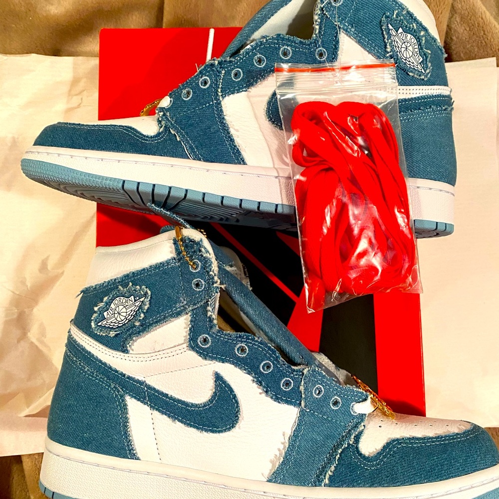 Air Jordan 1 Retro High OG (Denim)
